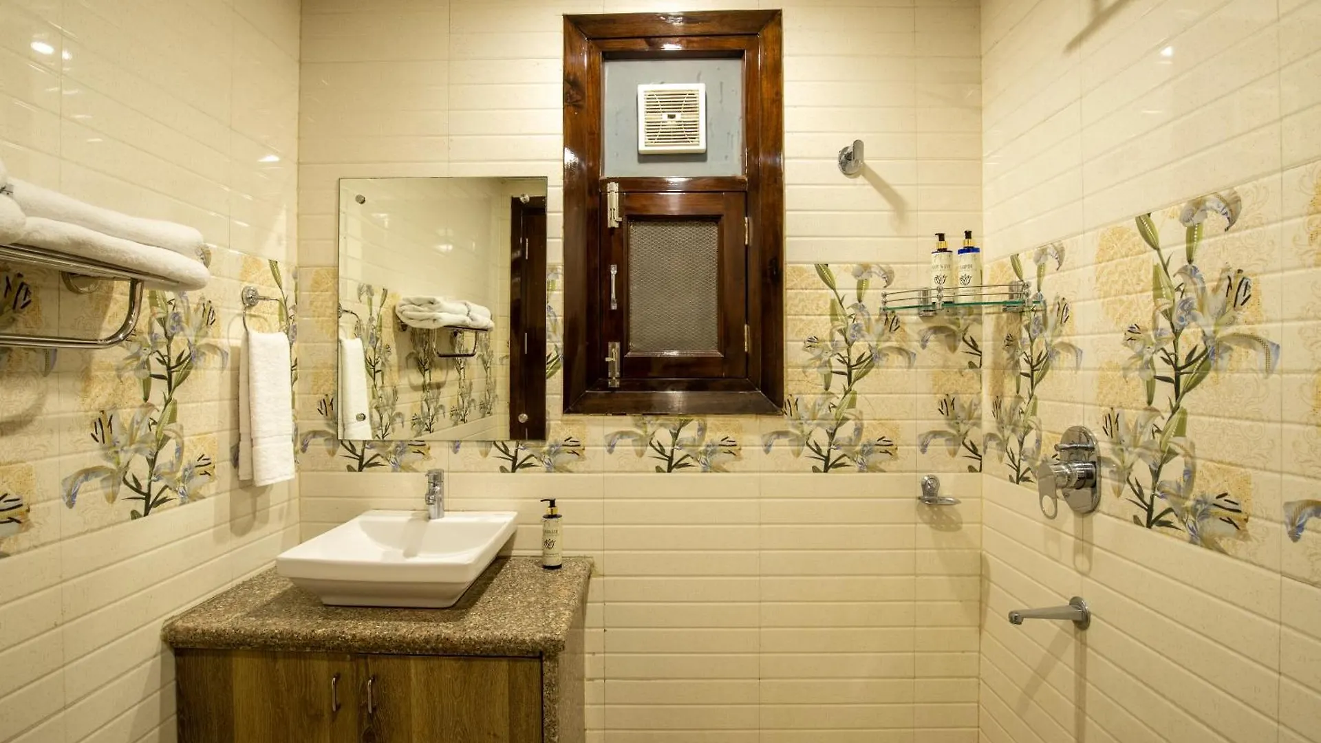 Bedchambers Serviced Apartments, Sector 38 Gurgaon India
