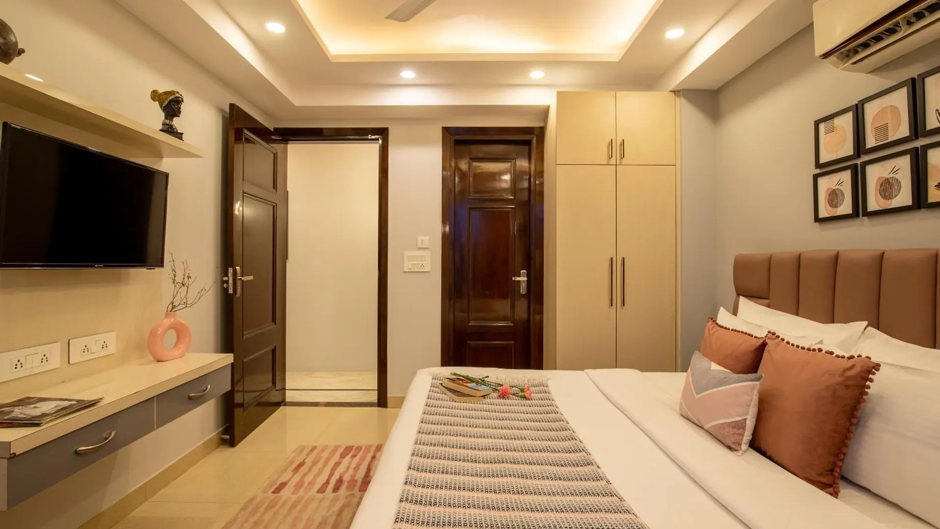 Bedchambers Serviced Apartments, Sector 38 Gurgaon