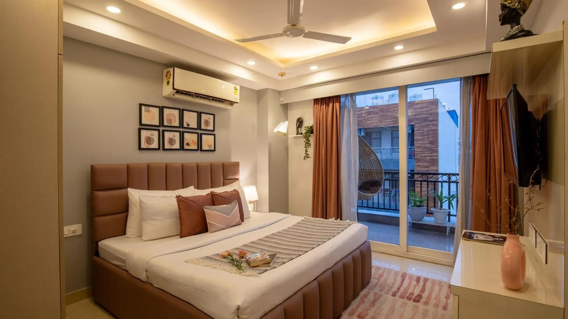 Bedchambers Serviced Apartments, Sector 38 Gurgaon Apartment